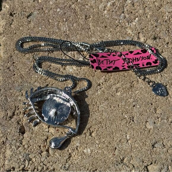 NECKLACE! Betsey Johnson All Seeing Silver and Blue Eye Pendant Necklace BNWT - Picture 6 of 6